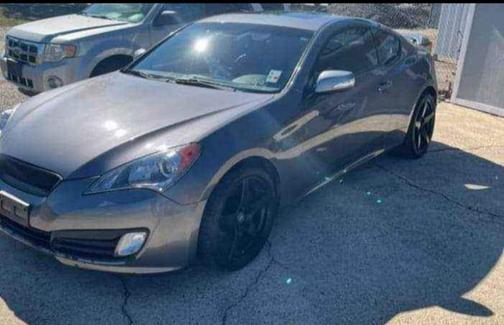 Photo 1 of 3 of 2010 Hyundai Genesis Coupe 3.8 Track