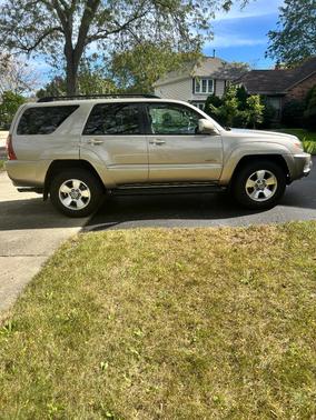 Gold 2005 Toyota 4Runner Limited