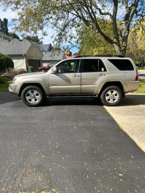 Gold 2005 Toyota 4Runner Limited