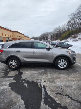 2016 Kia Sorento LX