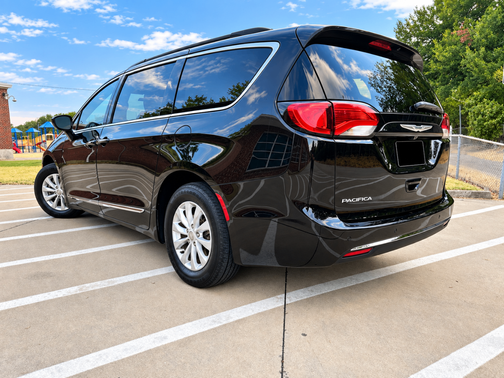 Black 2017 Chrysler Pacifica Touring-L