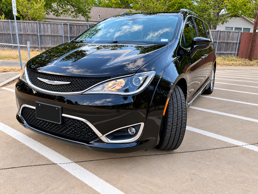 Black 2017 Chrysler Pacifica Touring-L