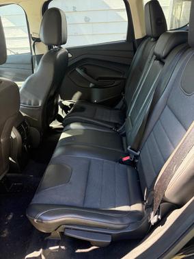Black 2016 Ford Escape SE
