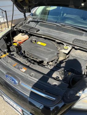 Black 2016 Ford Escape SE