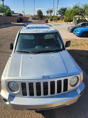 Silver 2010 Jeep Patriot Sport