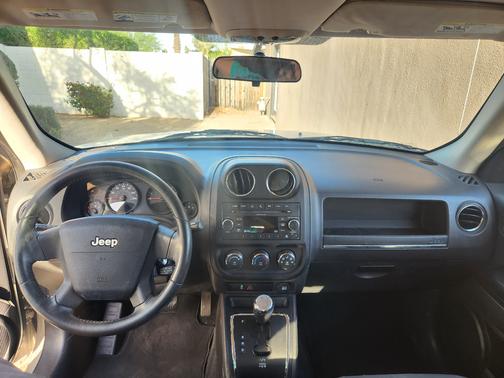 Silver 2010 Jeep Patriot Sport