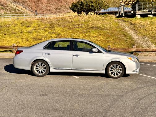 2011 Toyota Avalon Limited