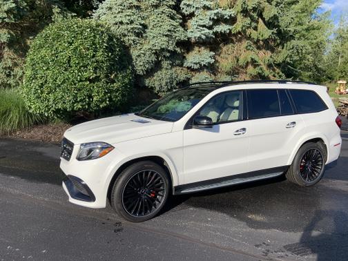 Photo 4 of 17 of 2018 Mercedes-Benz AMG GLS 63 Base
