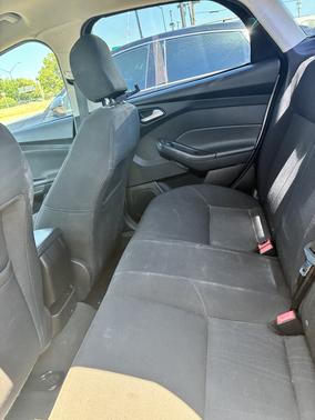 Silver 2016 Ford Focus SE