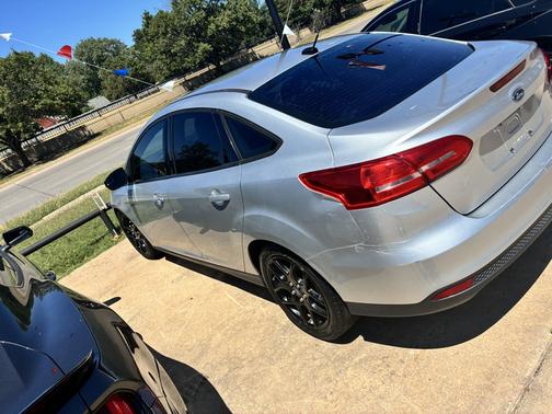 Silver 2016 Ford Focus SE