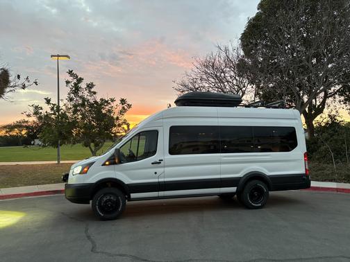 2015 Ford Transit-350 XLT