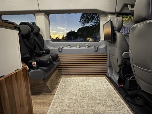 2015 Ford Transit-350 XLT