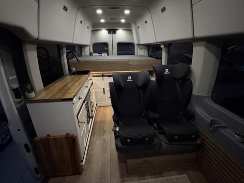 2015 Ford Transit-350 XLT