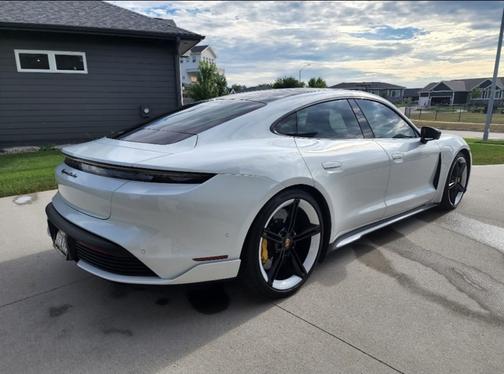 2020 Porsche Taycan Turbo