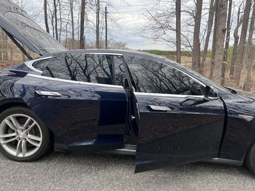 2013 Tesla Model S Base