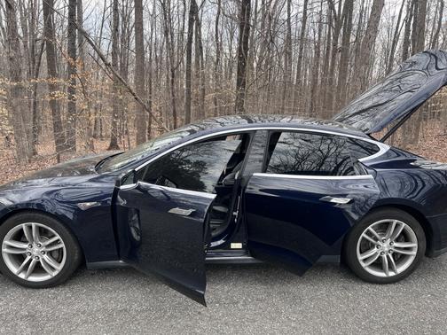 2013 Tesla Model S Base