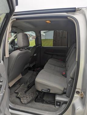2006 Dodge Ram 2500 SLT Mega Cab