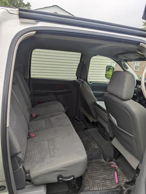 2006 Dodge Ram 2500 SLT Mega Cab