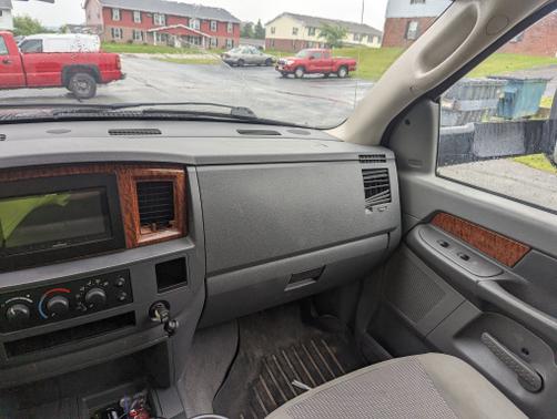 2006 Dodge Ram 2500 SLT Mega Cab