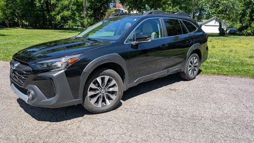 Black 2023 Subaru Outback Limited