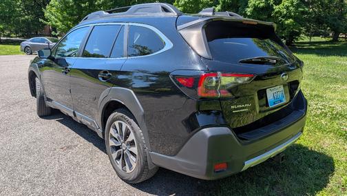 Black 2023 Subaru Outback Limited