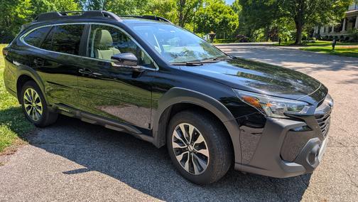 Black 2023 Subaru Outback Limited