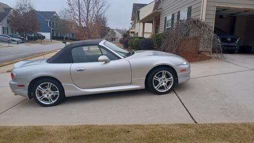 2005 Mazda MX-5 Miata Base