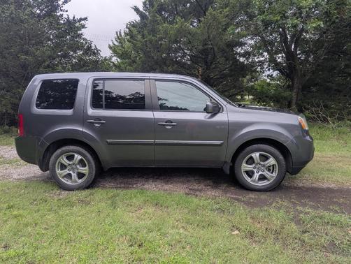 Gray 2015 Honda Pilot EX-L