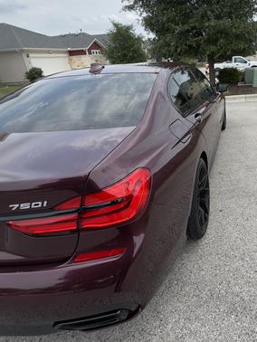 Brown 2018 BMW 750 i