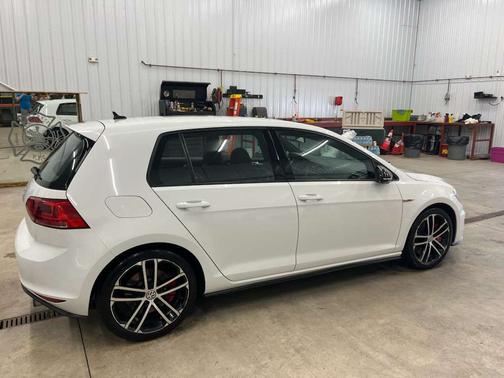 2017 Volkswagen Golf GTI Sport 4-Door