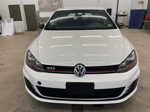 2017 Volkswagen Golf GTI Sport 4-Door