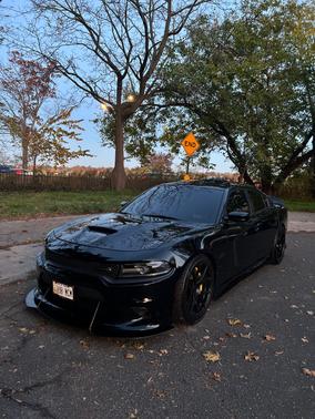 Black 2018 Dodge Charger R/T Scat Pack