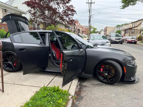 Black 2018 Dodge Charger R/T Scat Pack