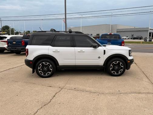 White 2021 Ford Bronco Sport Outer Banks