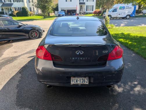 2011 INFINITI G37 Journey