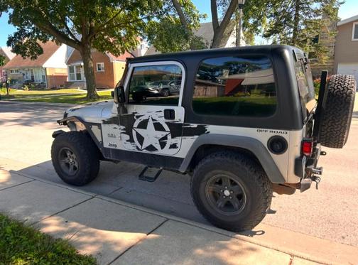 Silver 2004 Jeep Wrangler Sport