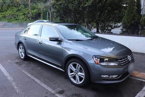 Gray 2013 Volkswagen Passat 2.0 TDI SEL Premium