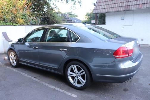 Gray 2013 Volkswagen Passat 2.0 TDI SEL Premium
