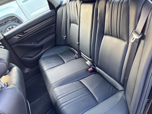 2022 Honda Accord Hybrid Touring