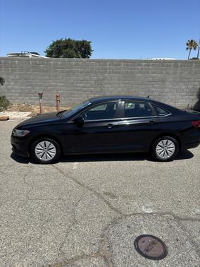 Black 2019 Volkswagen Jetta 1.4T R-Line