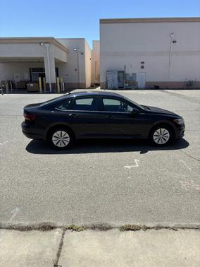 Black 2019 Volkswagen Jetta 1.4T R-Line