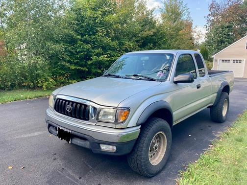 2004 Toyota Tacoma PreRunner Xtracab