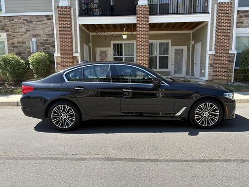 Black 2018 BMW 530 i xDrive