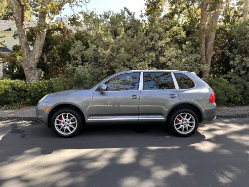 2004 Porsche Cayenne Cayenne Turbo