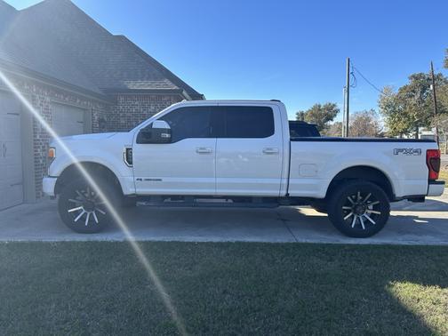 White 2020 Ford F-250 Lariat
