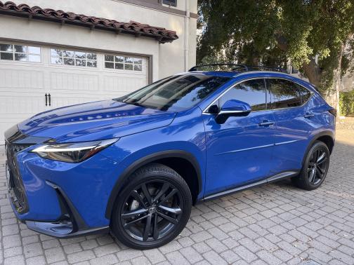 2022 Lexus NX 450h+ Luxury