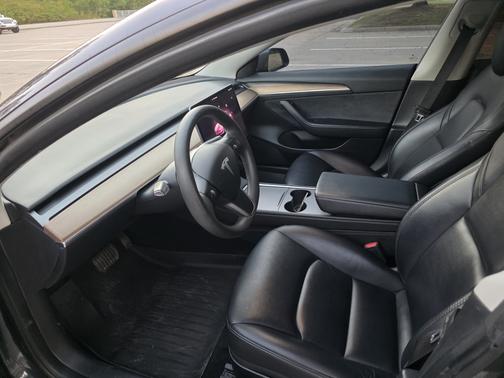 Gray 2023 Tesla Model 3 Base