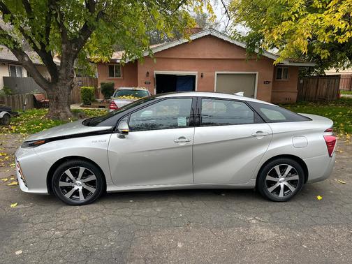 Silver 2019 Toyota Mirai Base