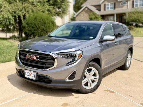 Gray 2020 GMC Terrain SLE