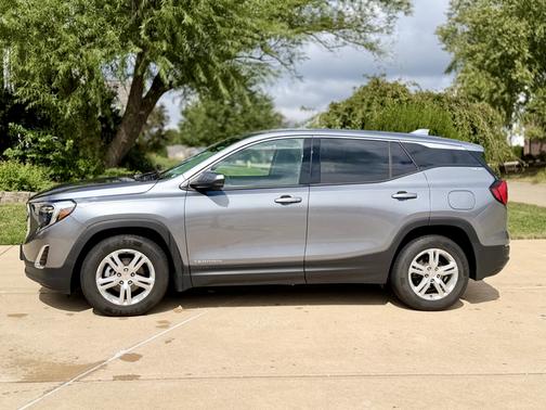 Gray 2020 GMC Terrain SLE